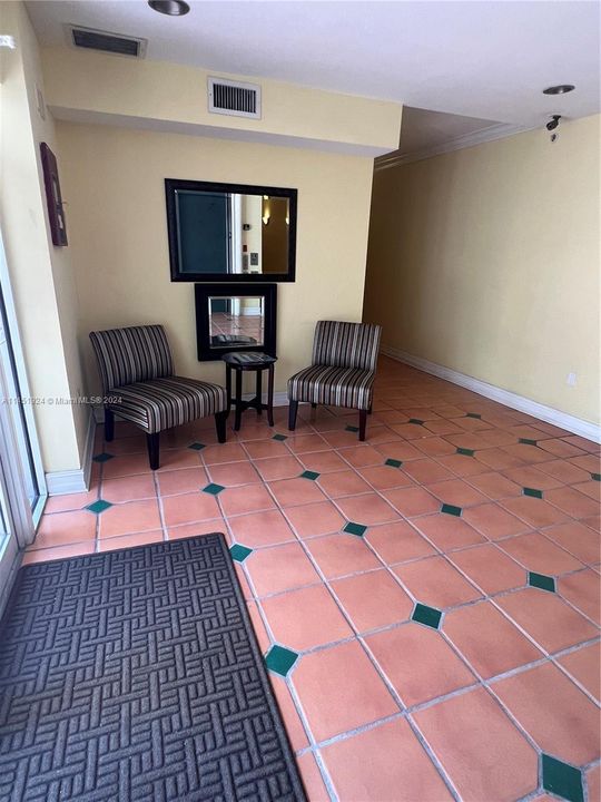 Recently Sold: $624,000 (3 beds, 2 baths, 1160 Square Feet)