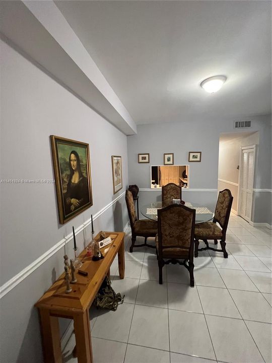 Recently Sold: $624,000 (3 beds, 2 baths, 1160 Square Feet)