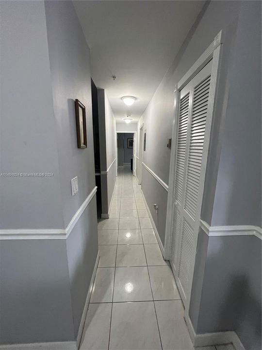 Recently Sold: $624,000 (3 beds, 2 baths, 1160 Square Feet)