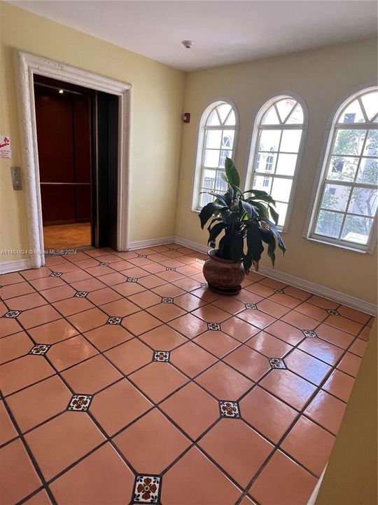 Recently Sold: $624,000 (3 beds, 2 baths, 1160 Square Feet)