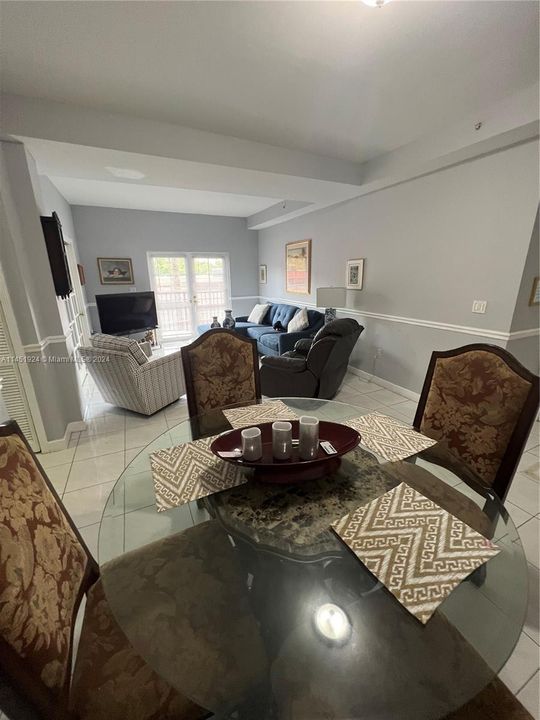 Recently Sold: $624,000 (3 beds, 2 baths, 1160 Square Feet)