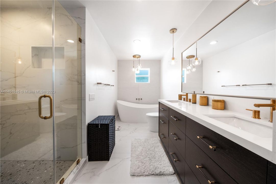 Second Floor, Primary Bathroom, Doble Sink, Roman Tub and Glass Enclosed Shower