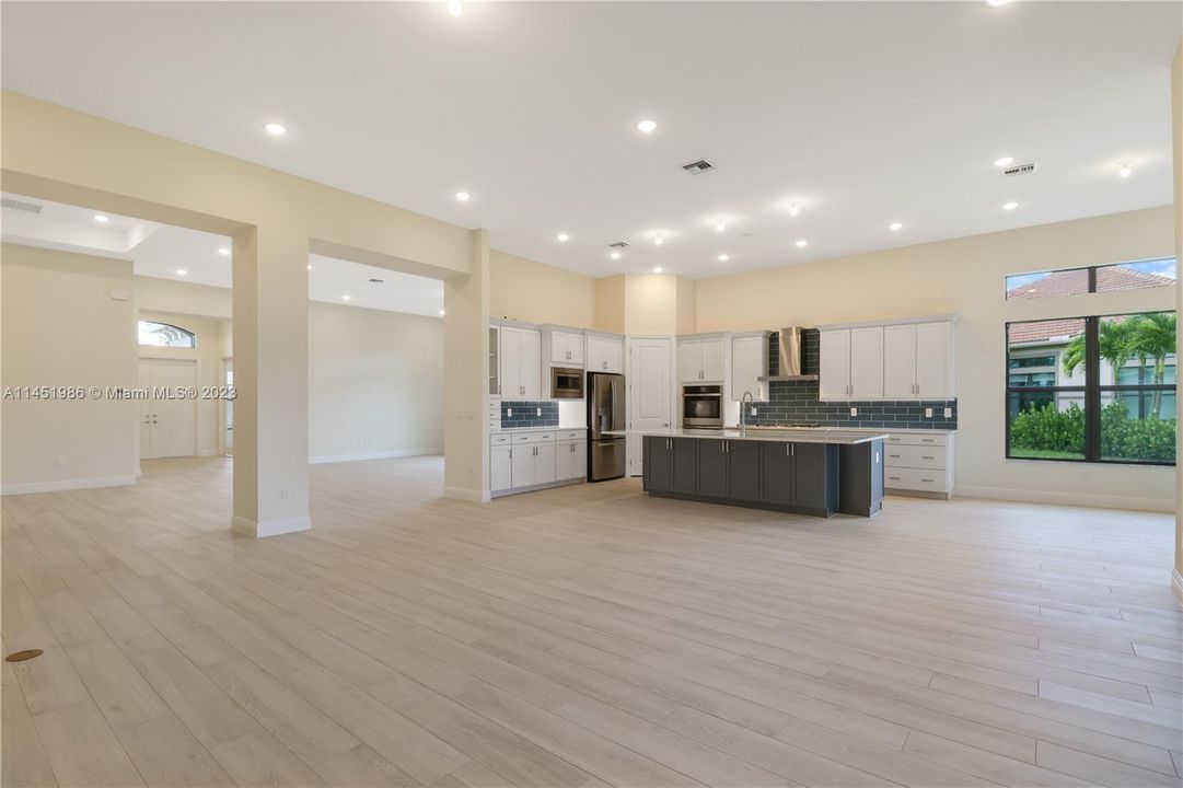 Recently Sold: $1,299,000 (3 beds, 2 baths, 0 Square Feet)