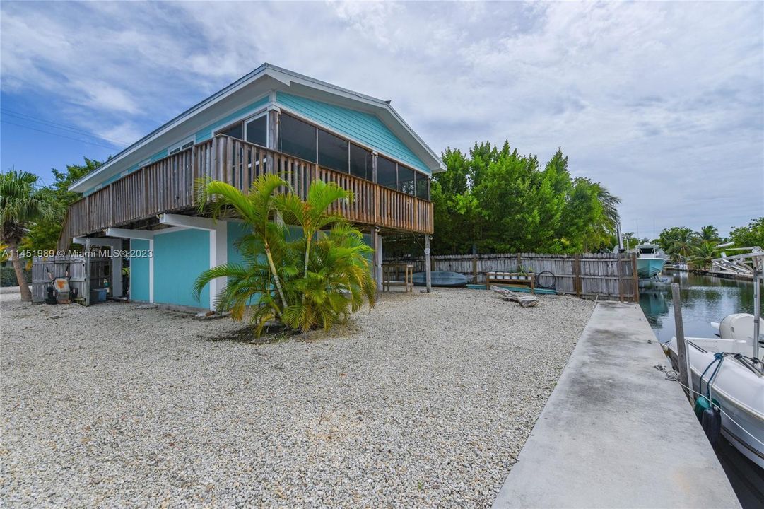 Recently Sold: $849,000 (2 beds, 2 baths, 960 Square Feet)