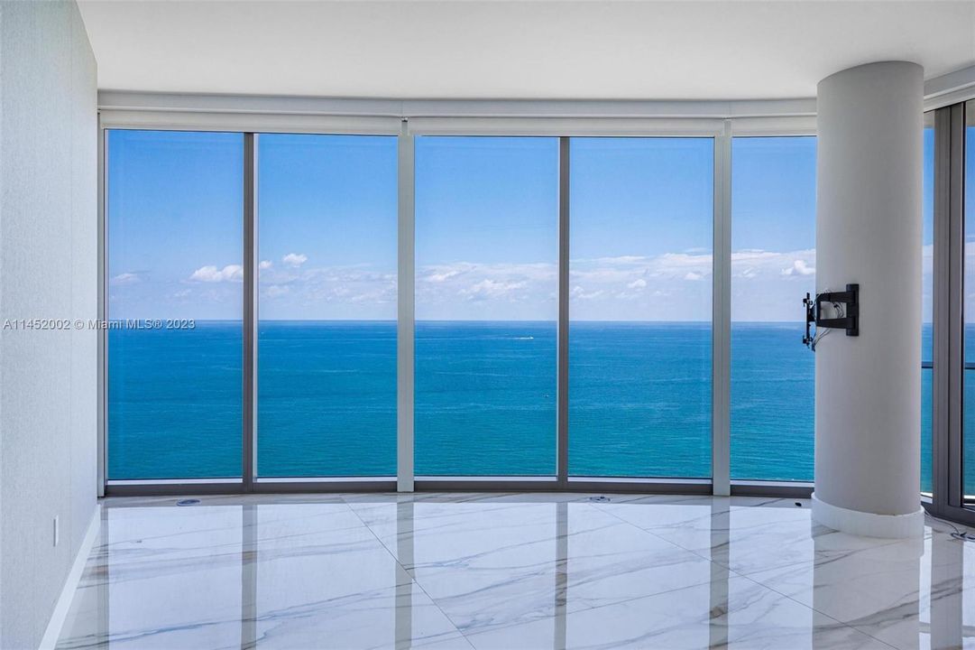 Recently Sold: $6,999,000 (4 beds, 5 baths, 3204 Square Feet)