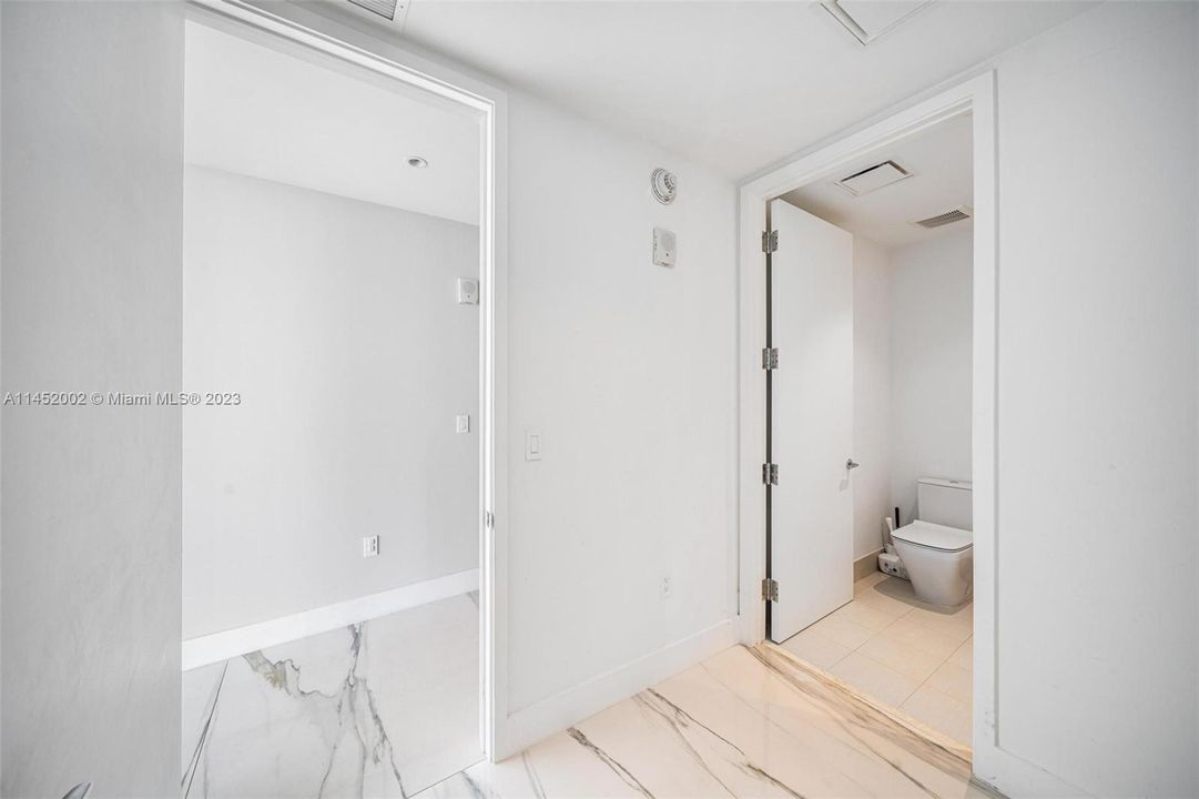 Recently Sold: $6,999,000 (4 beds, 5 baths, 3204 Square Feet)