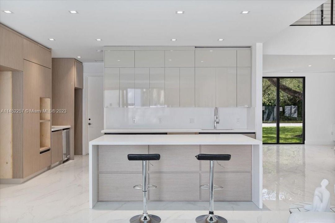 Недавно продано: $1,450,000 (4 спален, 3 ванн, 0 Квадратных фут)