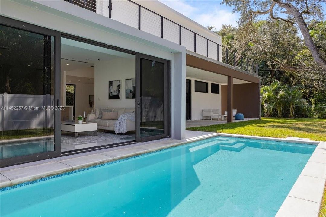 Недавно продано: $1,450,000 (4 спален, 3 ванн, 0 Квадратных фут)