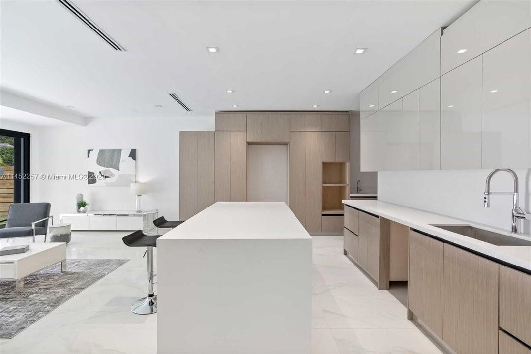 Недавно продано: $1,450,000 (4 спален, 3 ванн, 0 Квадратных фут)