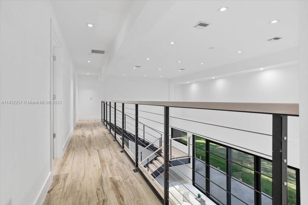 Недавно продано: $1,450,000 (4 спален, 3 ванн, 0 Квадратных фут)