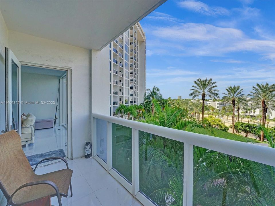 Recently Sold: $789,000 (1 beds, 1 baths, 896 Square Feet)