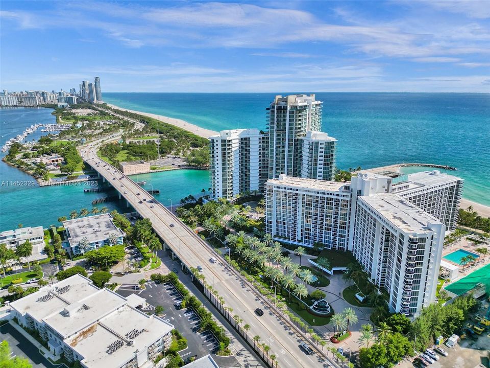 Recently Sold: $789,000 (1 beds, 1 baths, 896 Square Feet)