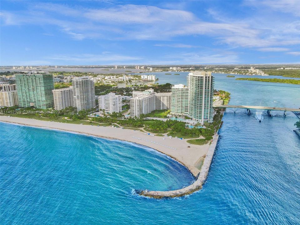 Recently Sold: $789,000 (1 beds, 1 baths, 896 Square Feet)