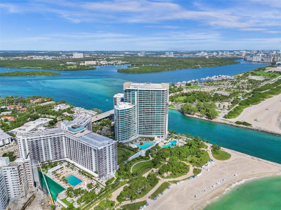 Recently Sold: $789,000 (1 beds, 1 baths, 896 Square Feet)