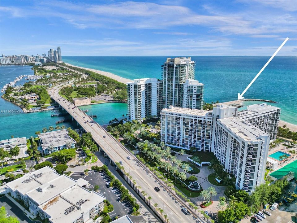 Recently Sold: $789,000 (1 beds, 1 baths, 896 Square Feet)