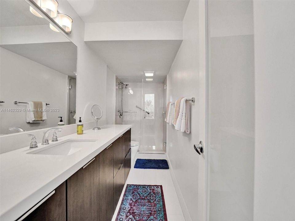 Recently Sold: $789,000 (1 beds, 1 baths, 896 Square Feet)