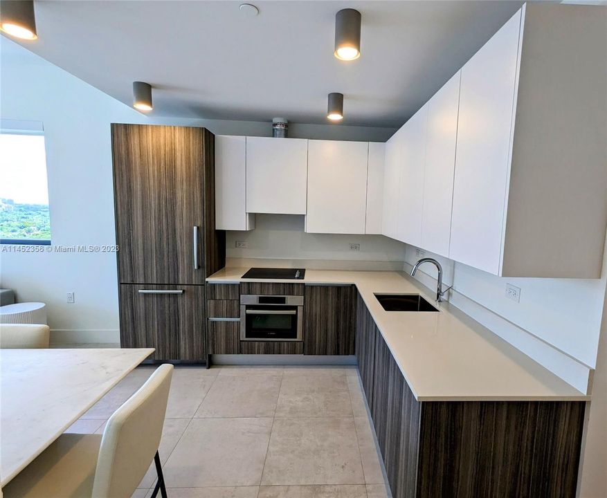 Vendido Recientemente: $579,000 (1 camas, 1 baños, 574 Pies cuadrados)