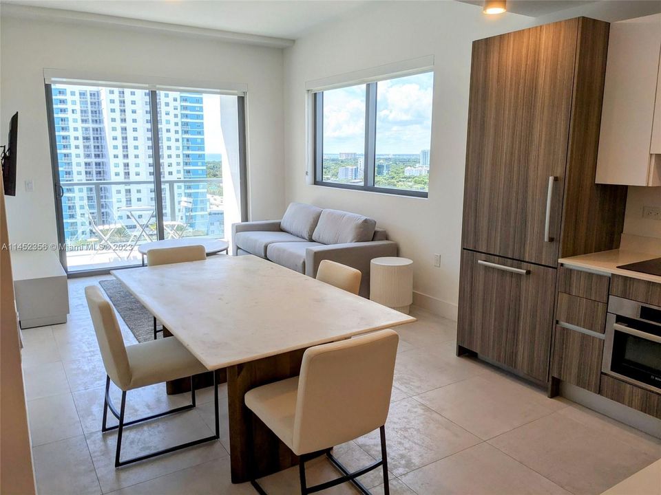 Vendido Recientemente: $579,000 (1 camas, 1 baños, 574 Pies cuadrados)