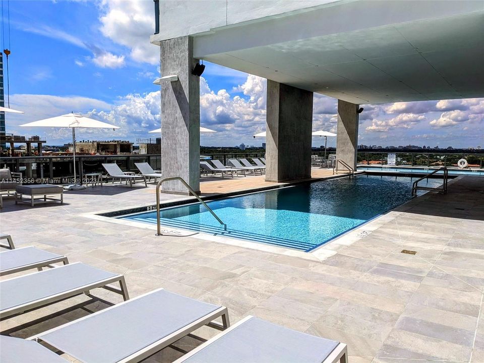 Vendido Recientemente: $579,000 (1 camas, 1 baños, 574 Pies cuadrados)