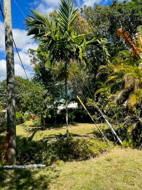 En Venta: $574,000 (0.14 acres)