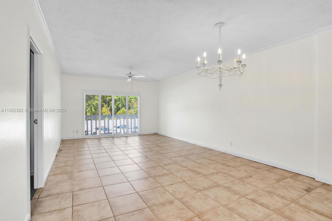 Recently Sold: $399,000 (1 beds, 1 baths, 808 Square Feet)