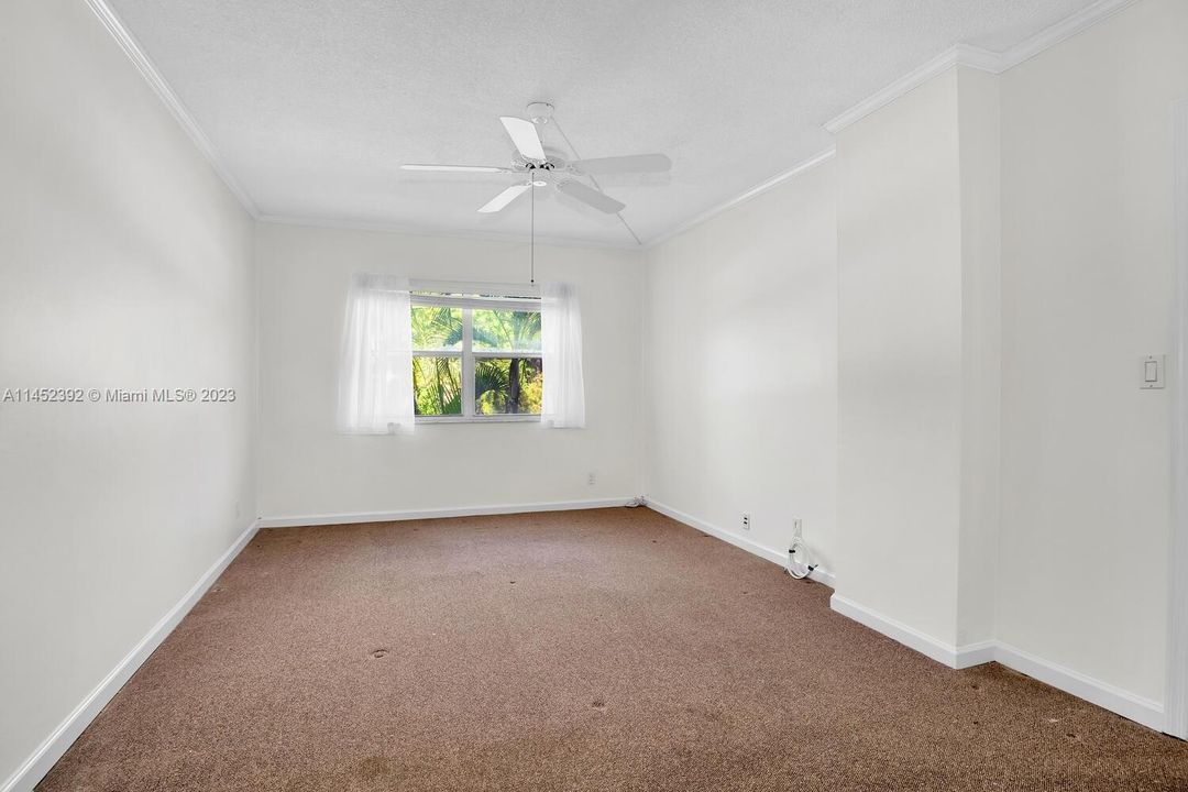 Recently Sold: $399,000 (1 beds, 1 baths, 808 Square Feet)