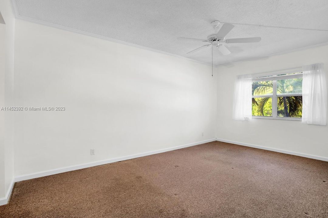 Recently Sold: $399,000 (1 beds, 1 baths, 808 Square Feet)