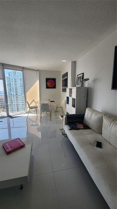 Recently Sold: $497,000 (1 beds, 1 baths, 868 Square Feet)