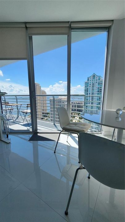 Recently Sold: $497,000 (1 beds, 1 baths, 868 Square Feet)