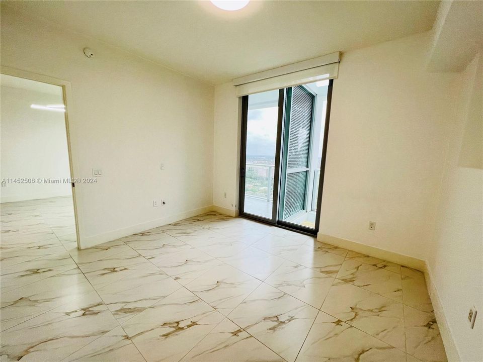 Recently Rented: $3,450 (2 beds, 2 baths, 1136 Square Feet)