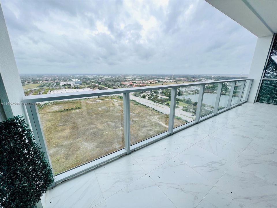 Recently Rented: $3,450 (2 beds, 2 baths, 1136 Square Feet)