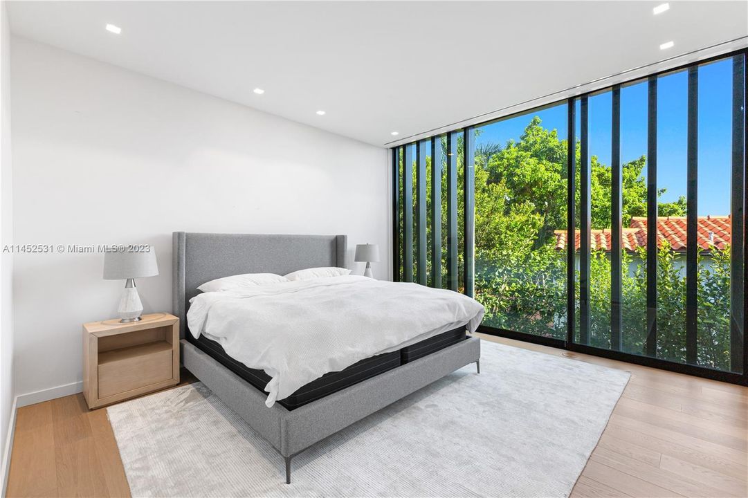 En Venta: $26,500,000 (5 camas, 4 baños, 5020 Pies cuadrados)