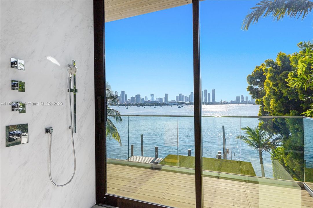 En Venta: $26,500,000 (5 camas, 4 baños, 5020 Pies cuadrados)