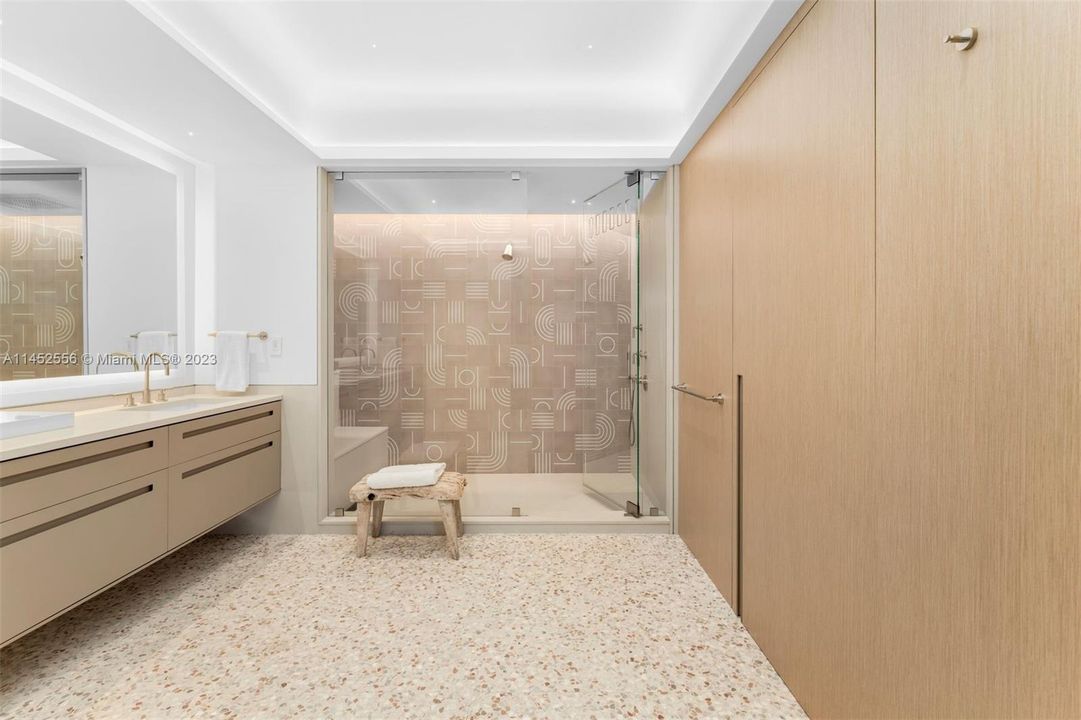 Vendido Recientemente: $1,895,000 (1 camas, 1 baños, 1314 Pies cuadrados)