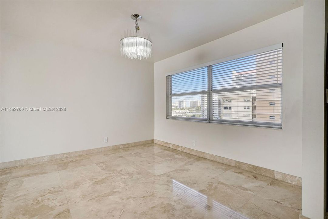 For Rent: $3,150 (3 beds, 2 baths, 1379 Square Feet)