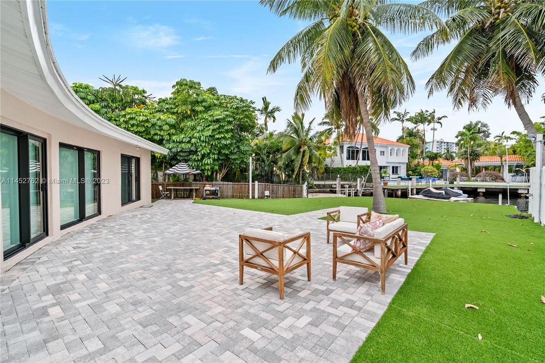 For Sale: $2,599,000 (3 beds, 2 baths, 0 Square Feet)