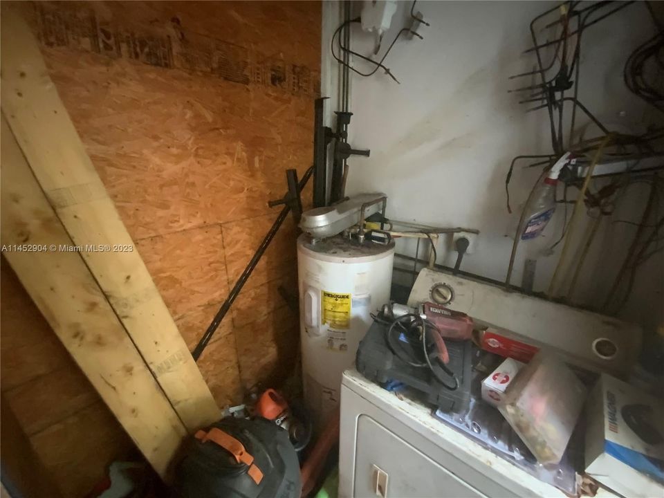 Недавно продано: $449,900 (3 спален, 2 ванн, 2036 Квадратных фут)