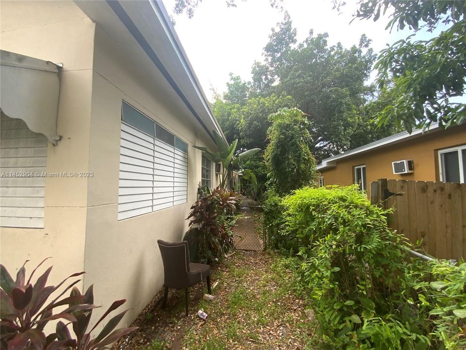 Недавно продано: $449,900 (3 спален, 2 ванн, 2036 Квадратных фут)