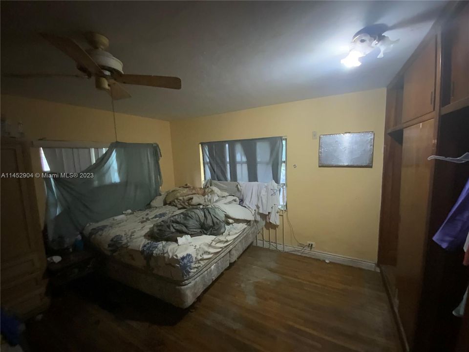 Недавно продано: $449,900 (3 спален, 2 ванн, 2036 Квадратных фут)