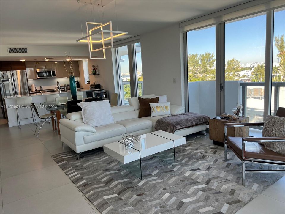 Недавно продано: $1,575,000 (2 спален, 3 ванн, 1958 Квадратных фут)