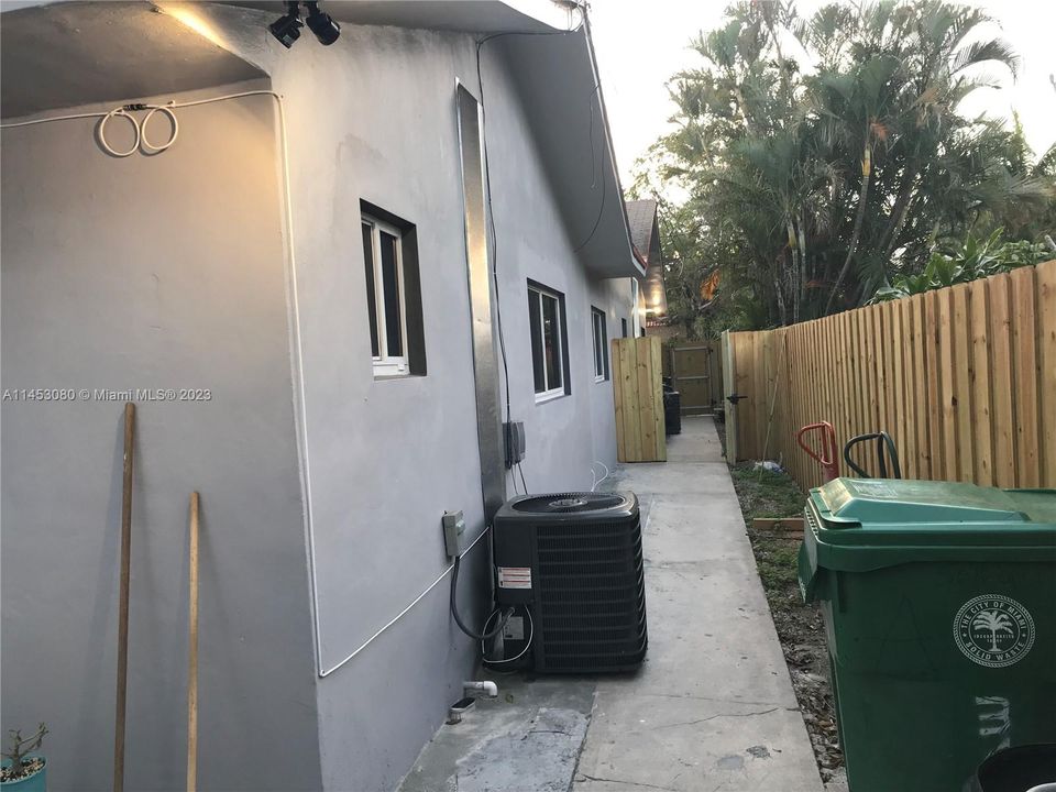 Recently Sold: $1,125,000 (0 beds, 0 baths, 2720 Square Feet)