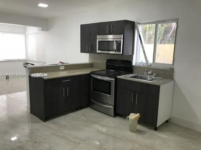 Recently Sold: $1,125,000 (0 beds, 0 baths, 2720 Square Feet)