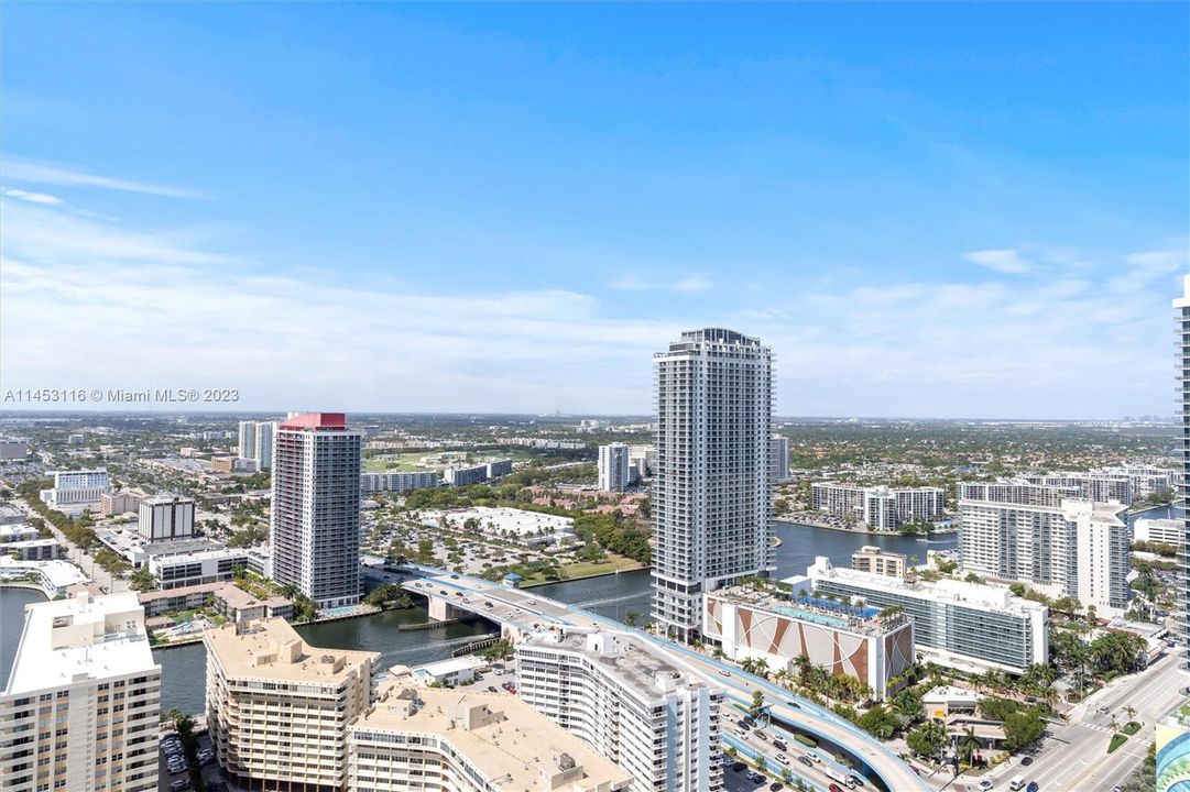 Recently Sold: $1,290,000 (2 beds, 2 baths, 1782 Square Feet)