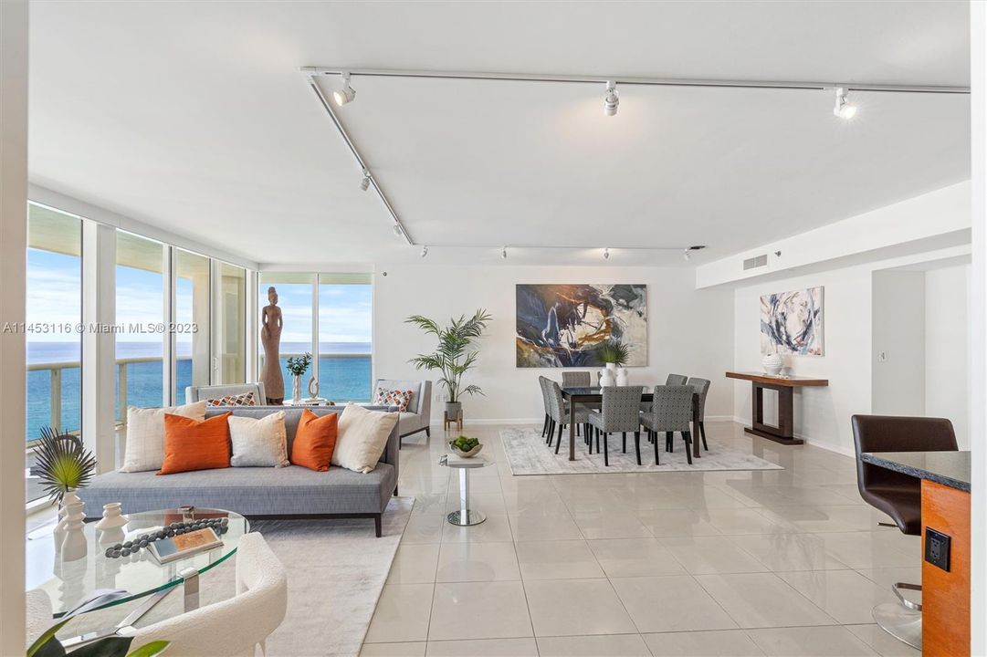 Recently Sold: $1,290,000 (2 beds, 2 baths, 1782 Square Feet)