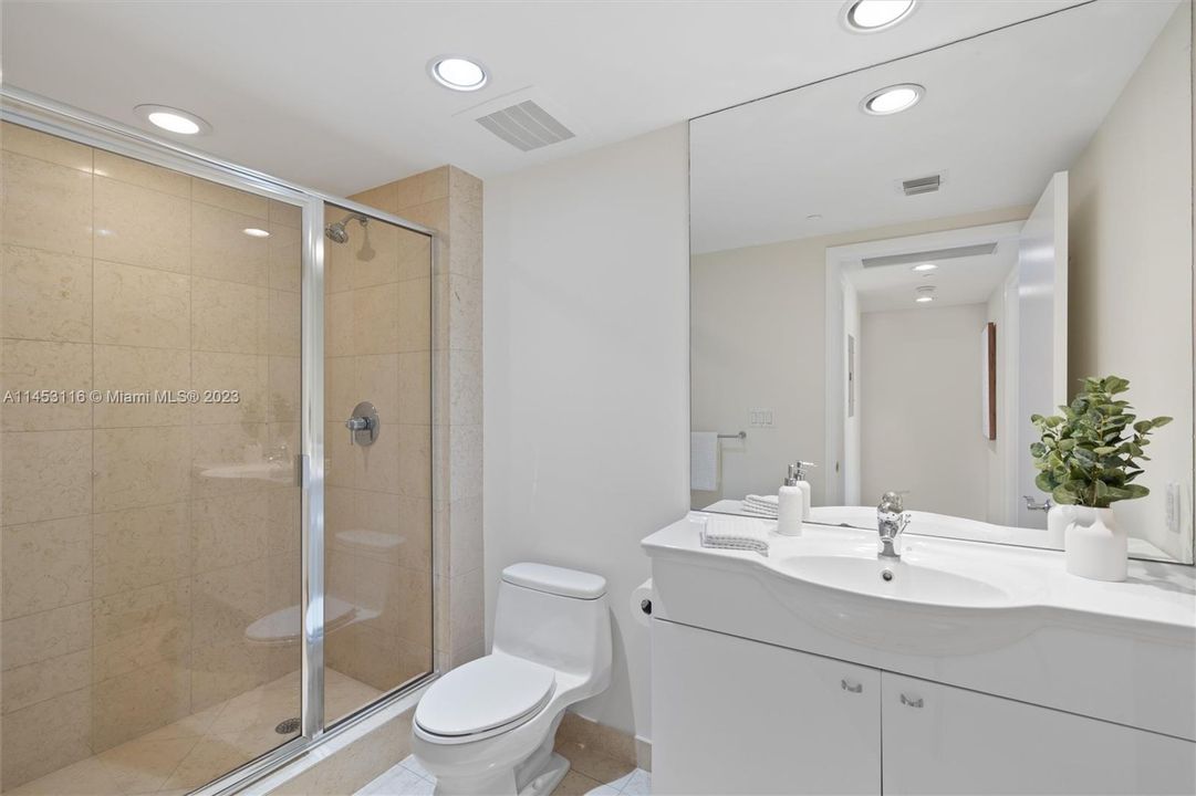 Recently Sold: $1,290,000 (2 beds, 2 baths, 1782 Square Feet)