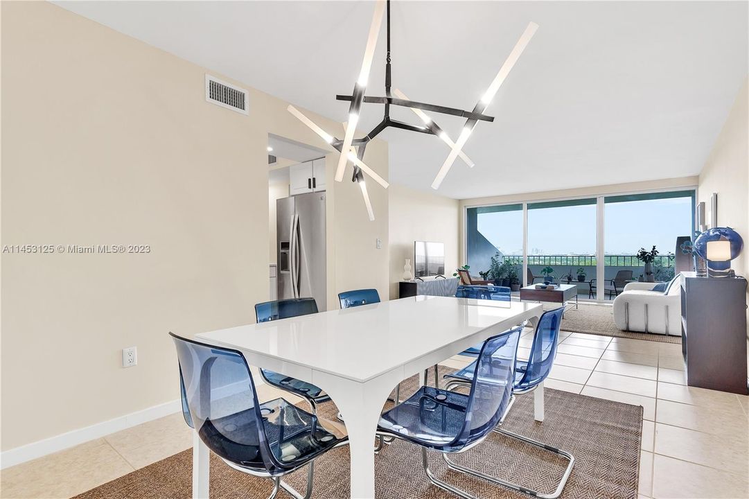 Recently Sold: $1,399,000 (2 beds, 2 baths, 1260 Square Feet)
