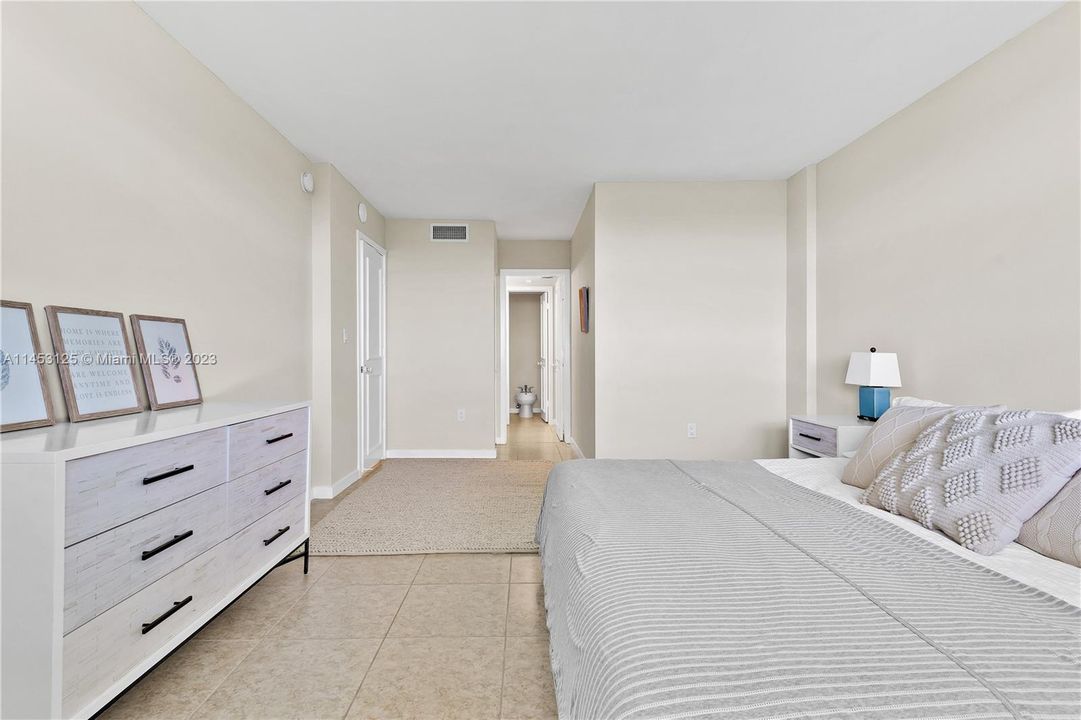 Recently Sold: $1,399,000 (2 beds, 2 baths, 1260 Square Feet)