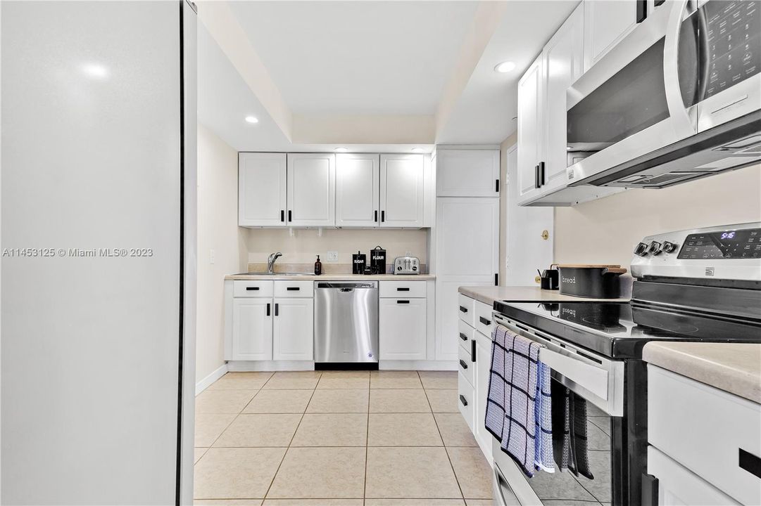 Recently Sold: $1,399,000 (2 beds, 2 baths, 1260 Square Feet)