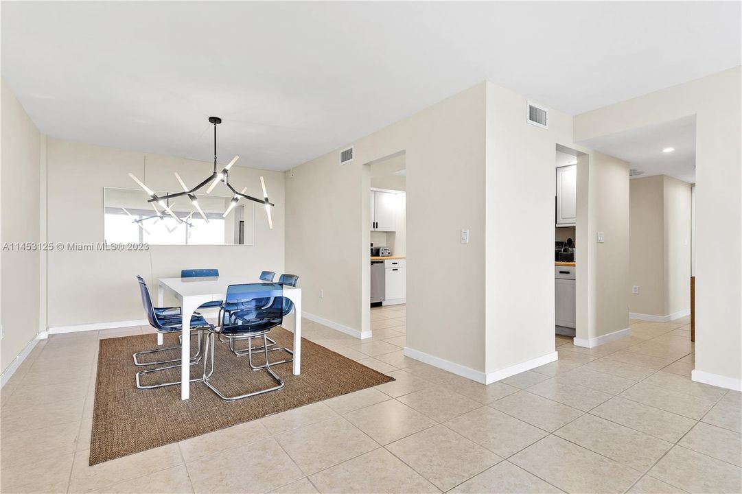 Recently Sold: $1,399,000 (2 beds, 2 baths, 1260 Square Feet)