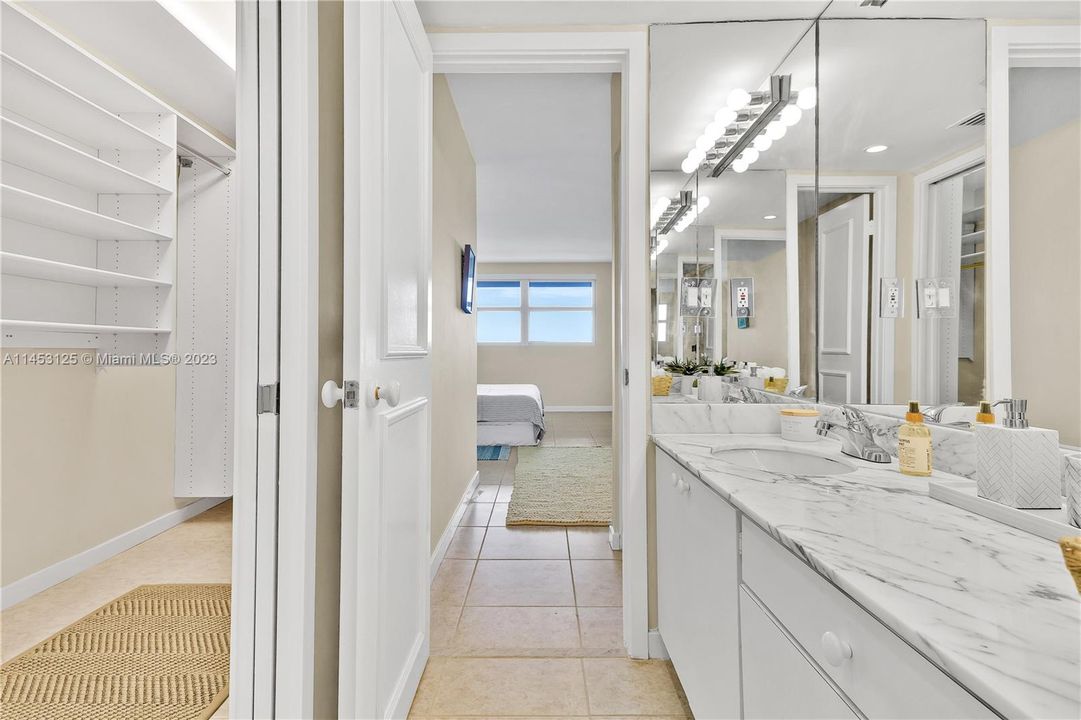 Recently Sold: $1,399,000 (2 beds, 2 baths, 1260 Square Feet)